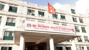 सिंहदरबार छाड्न नमानेका १० अधिकृत र ४ नासुको काटियो हाजिरी